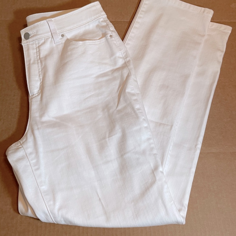 Chico’s Slimming Women’s Jeans